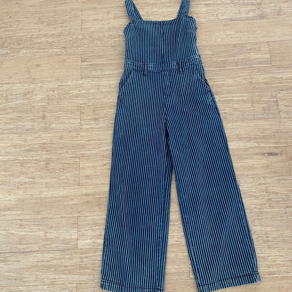 💫striped jumpsuit💫